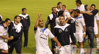 ג´ונתן אסוס והחברים חוגגים ניצחון בטדי (גיא בן זיו)