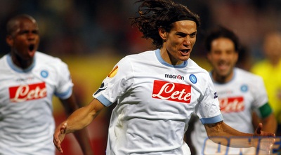 אדינסון קבאני חוגג. כבר עם שמונה שערים העונה (רויטרס) אדינסון קבאני חוגג. כבר עם שמונה שערים העונה (רויטרס)