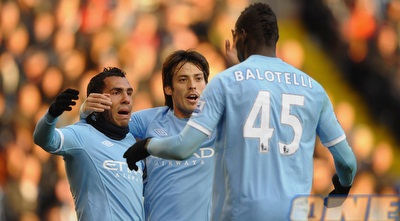 סילבה, טבס ובלוטאלי חוגגים את הצמד של האיטלקי (GettyImages)