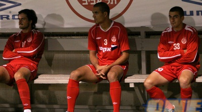 גם דה סילבה בחוץ (רועי גלדסטון) גם דה סילבה בחוץ (רועי גלדסטון)