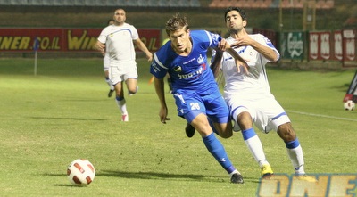 עודד גביש בורח משניר גואטה באצטדיון סלה (מור שאולי) עודד גביש בורח משניר גואטה באצטדיון סלה (מור שאולי)