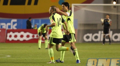 עידן טל מברך את טל משעלי (גיא בן זיו)