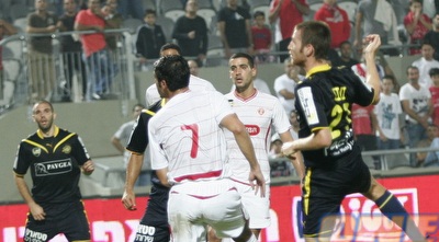 ייני נוגח לרשת (רועי גלדסטון)