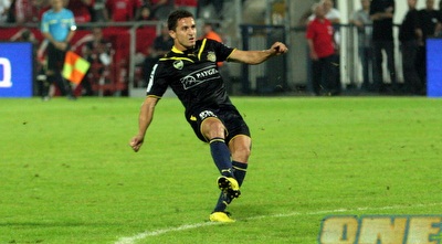 רנגלוב בועט את הבעיטה החופשית (ליאור טימור)