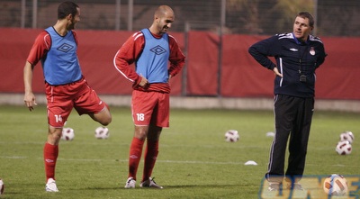 גוטמן עם ורמוט ואבוטבול באימון (רועי גלדסטון)