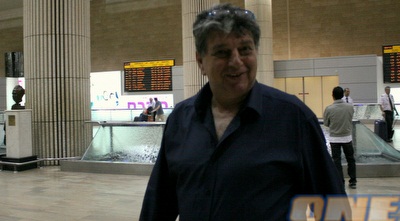 יצחק שום. הגיע לביקור משפחתי (מור שאולי)