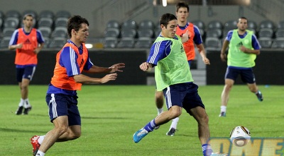 בונדר מול אלרואי כהן, גרשון ברקע. קיבלו מגינים על הופעת בכורה (שי לוי)