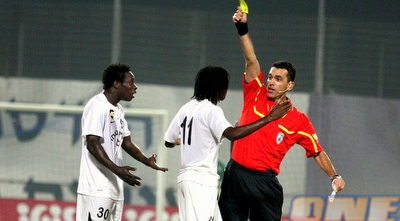 שי שטרית. האם גם הפעם יורחק שחקן במחצית הראשונה? (משה חרמון)