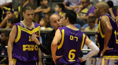 רוט פרנקו ובן דוד. מה יהיה עם עתיד המועדון? (יניב גונן)