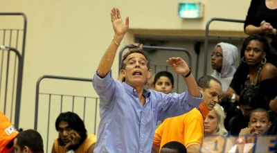 אפי בירנבוים. מקבל חיזוק לקו האחורי (משה חרמון)