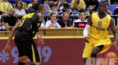 פרקינס ובנקס (שי לוי)