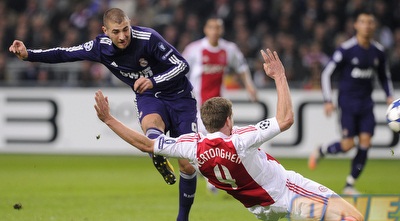 קארים בנזמה מול אייאקס. יעלה בהרכב? (רויטרס)