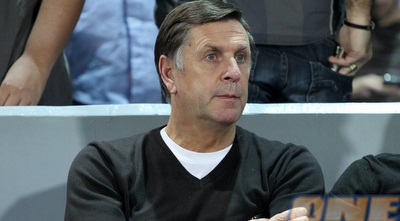 סקאוט של טוטנהאם צופה במשחק בבלומפילד (שי לוי)