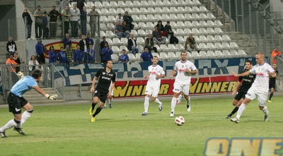 אוזן ולבקוביץ´ לא נלחצים מכדור העומק (מור שאולי) אוזן ולבקוביץ´ לא נלחצים מכדור העומק (מור שאולי)