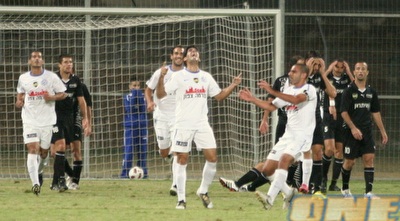 בקל חוגג במרכז: &qout;לא נהיה חזירים, גם תיקו מול ק&qout;ש זה טוב&qout; (מור שאולי) בקל חוגג במרכז: &qout;לא נהיה חזירים, גם תיקו מול ק&qout;ש זה טוב&qout; (מור שאולי)