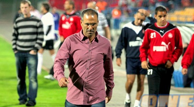 צביקה צמח מאוכזב מהפסד קבוצתו (משה חרמון)