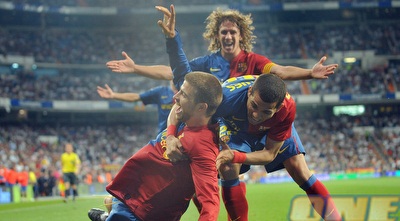 דני אלבס חוגג עם פיקה ופויול (GettyImages)