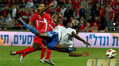 טוטו תמוז ואפא אמברוז באוויר (שי לוי)