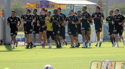 שחקני מכבי ת&qout;א באימון. רוצים ניצחוןש ני ברצף (ליאור טימור)