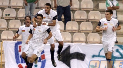 אלון זיו ורעננה חוגגים שוויון מוצדק בקופסא. משחק טוב (יוסי ציפקיס) אלון זיו ורעננה חוגגים שוויון מוצדק בקופסא. משחק טוב (יוסי ציפקיס)