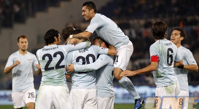 שחקני לאציו חוגגים. הנשיא מרוצה (רויטרס) שחקני לאציו חוגגים. הנשיא מרוצה (רויטרס)