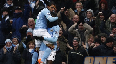 טבס ויא-יא טורה חוגגים את השער בדקה הרביעית.jpg (רויטרס)