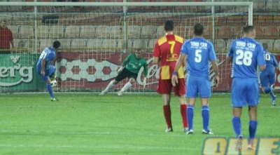 טלקייסקי בועט את הפנדל (מור שאולי)