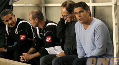 גיא עזורי על הספסל. חניכיו התאוששו מהשפעת (יוסי ציפקיס) גיא עזורי על הספסל. חניכיו התאוששו מהשפעת (יוסי ציפקיס)