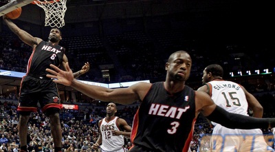 ג´יימס מטביע, ווייד רץ לחגוג. הלילה (רויטרס)