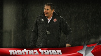 אלי גוטמן באימון המסכם בליון (האתר הרשמי של הפועל ת&qout;א)