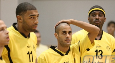 אסנטי מדליק נר שביעי של חנוכה (מור שאולי)