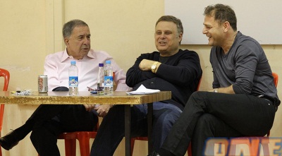 דריקס עם שמעון מזרחי ופדרמן (שי לוי) דריקס עם שמעון מזרחי ופדרמן (שי לוי)