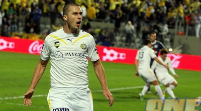 מדוניאנין חוגג את שער השוויון (משה חרמון)