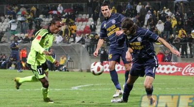 יבואה מול איציק כהן וליעד אלמליח. החלוץ נכנס כדי להציל את בית&qout;ר (עמית מצפה) יבואה מול איציק כהן וליעד אלמליח. החלוץ נכנס כדי להציל את בית&qout;ר (עמית מצפה)