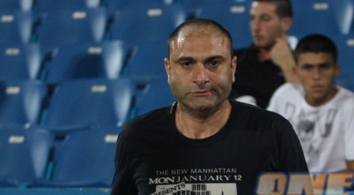 שינו זוארץ. ינסה להקים קבוצת ניהול (יניב גונן)