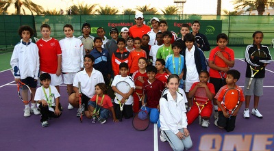 ילדים משחקים טניס (GettyImages)
