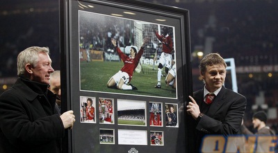 אלכס פרגוסון עם אולה גונאר סולשיאר (רויטרס) אלכס פרגוסון עם אולה גונאר סולשיאר (רויטרס)