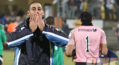 יניב קטן מודה לקהל (עמית מצפה)