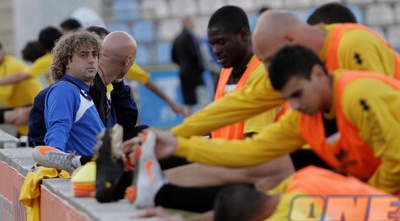 ראובן עטר עם השחקנים (יוסי ציפקיס) ראובן עטר עם השחקנים (יוסי ציפקיס)