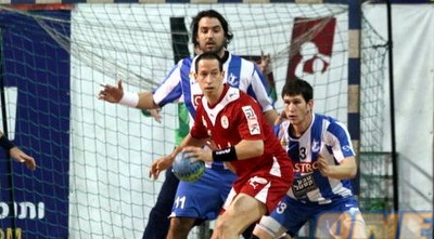 תום מטלון מאחורי אמיר לנגליב. כבש שמונה שערים לאס&qout;א (מור שאולי) תום מטלון מאחורי אמיר לנגליב. כבש שמונה שערים לאס&qout;א (מור שאולי)