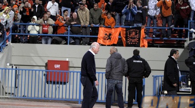 דרור קשטן סופג את זעם האוהדים. התשובות ממשיכות להיות מונטוניות (יוסי ציפקיס) דרור קשטן סופג את זעם האוהדים. התשובות ממשיכות להיות מונטוניות (יוסי ציפקיס)