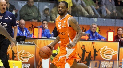 איזייאה סוואן (יניב גונן)