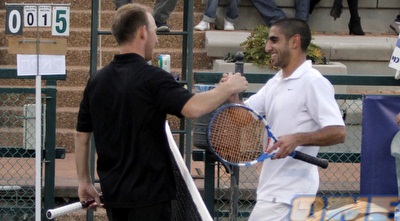 גל חקאק ודודי סלע בתום המשחק (יוסי ציפקיס)