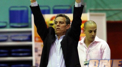 אפי בירנבוים. &qout;