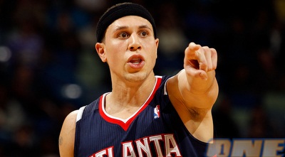 מייק ביבי מכוון לעבר המטרה (GettyImages)