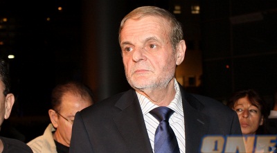 פרופ´ נתן בורנשטיין. הסביר על מצבו של אבי כהן (יניב גונן)