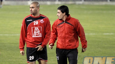 ערן לוי עם דוד רביבו באימון (יוסי ציפקיס)