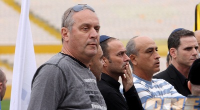 גינצבורג, סיני, איווניר וצביקה שרף (יניב גונן)