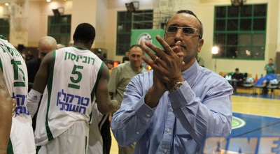 עמי נאווי חוגג (עמית מצפה) עמי נאווי חוגג (עמית מצפה)