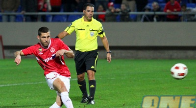 שכטר כובש את הפנדל (שי לוי)